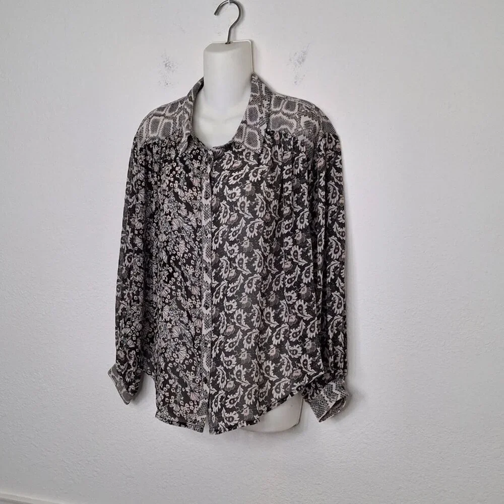 Free People Floral Blouse Animal Print Sheer Sz S Flowy Relaxed Fit Boho Preppy